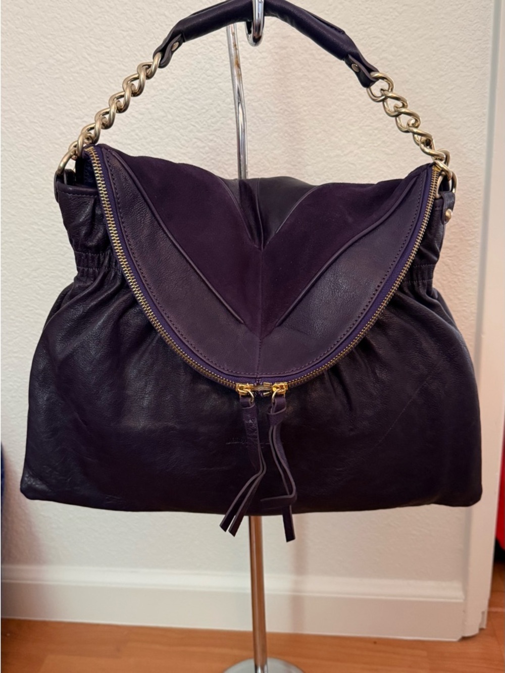 Elegant Purple Shoulder Bag with Gold Chain Handle